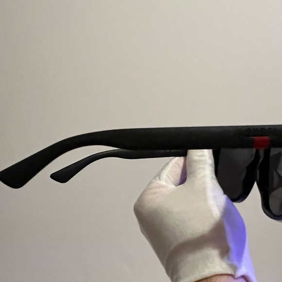 GUCCI GG0010S 001
BLACK MEN'S SUNGLASSES - Picture 7 of 16